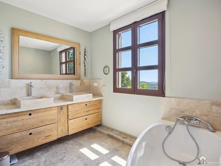 Villa for Sale in Chateauneuf Grasse, Mougins, Valbonne, Grasse Area 10