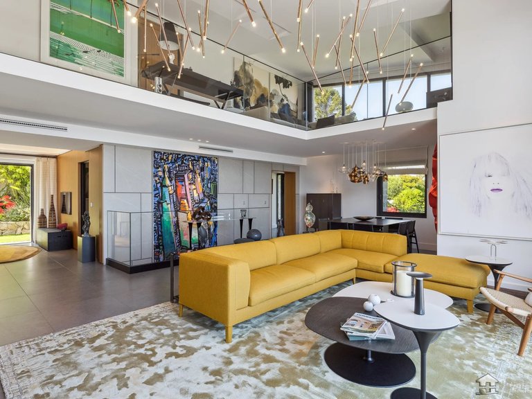 Villa for Sale in Cannes, Cannes Area 6