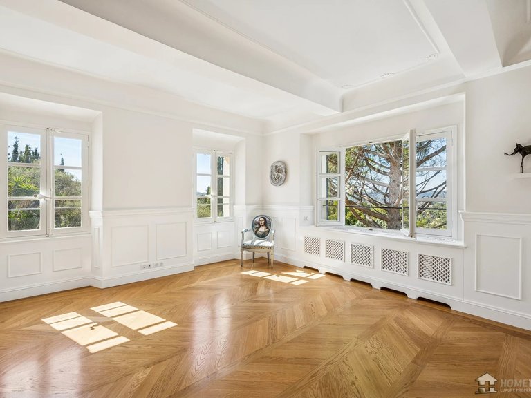 Villa for Sale in Grasse, Mougins, Valbonne, Grasse Area 5