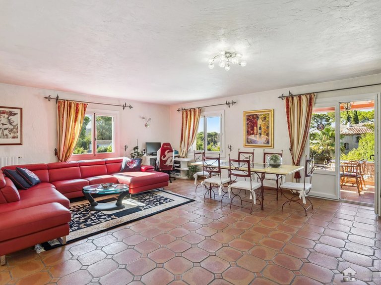 Villa for Sale in Antibes, Antibes Area 2