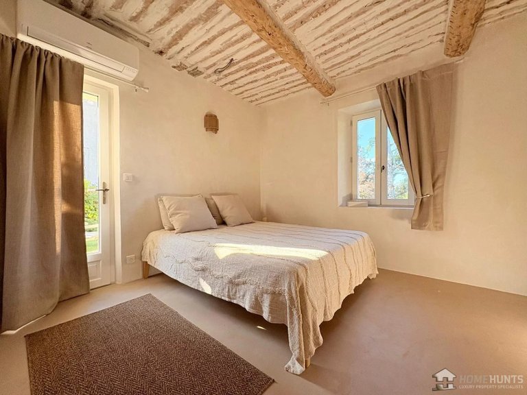Villa for Sale in Fayence, Var Countryside (fayence, Lorgues, Cotignac) 9