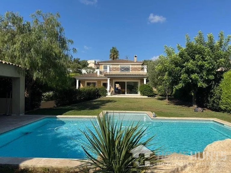 Villa for Sale in Antibes, Antibes Area 3