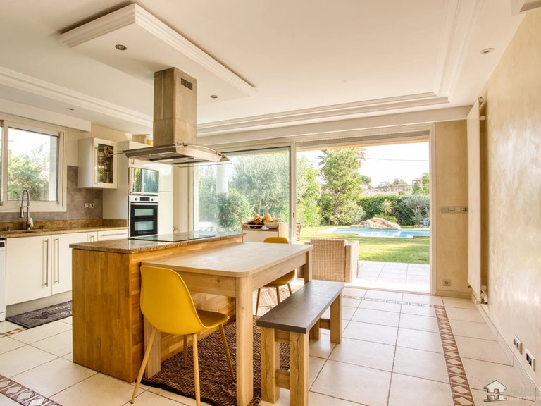 Villa for Sale in Antibes, Antibes Area 6
