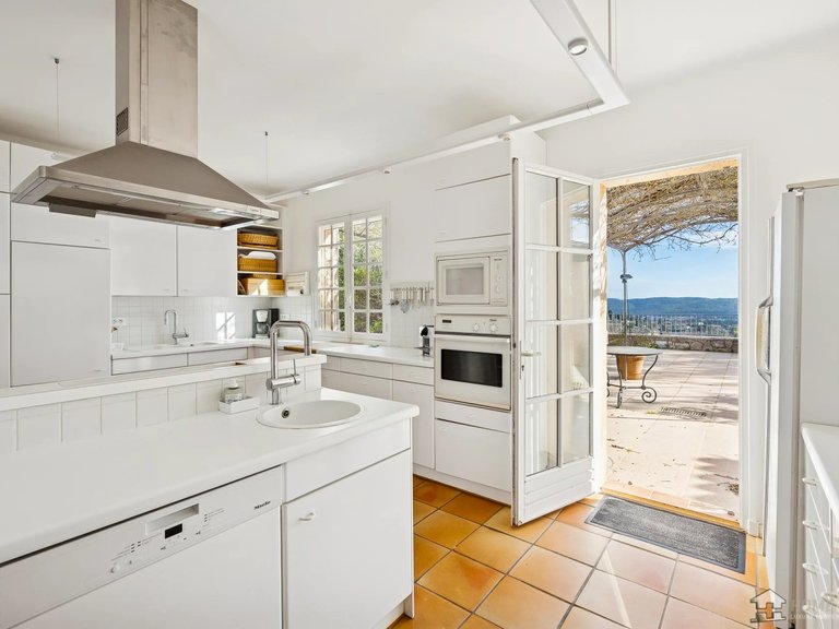 Villa for Sale in Fayence, Var Countryside (fayence, Lorgues, Cotignac) 7
