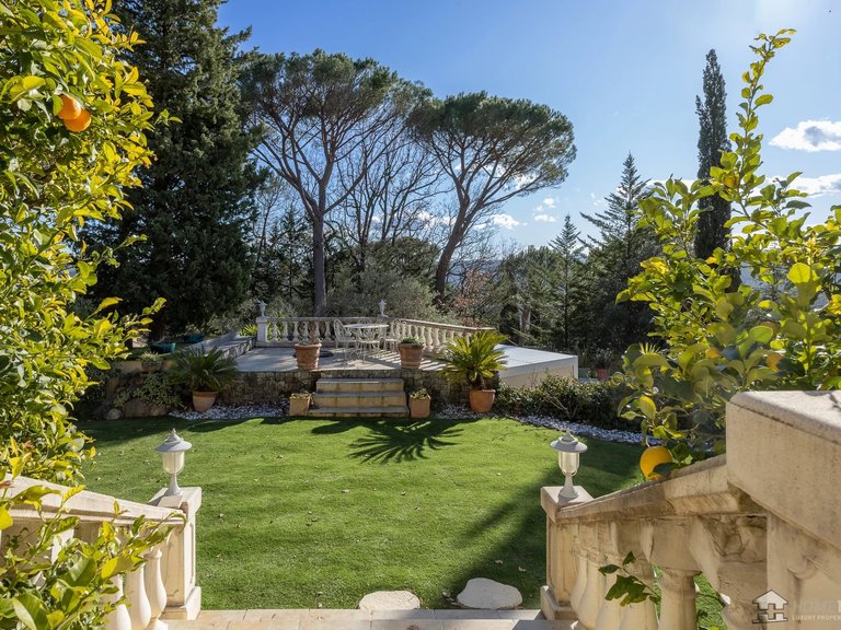 Villa for Sale in Montauroux, Var Countryside (fayence, Lorgues, Cotignac) 2
