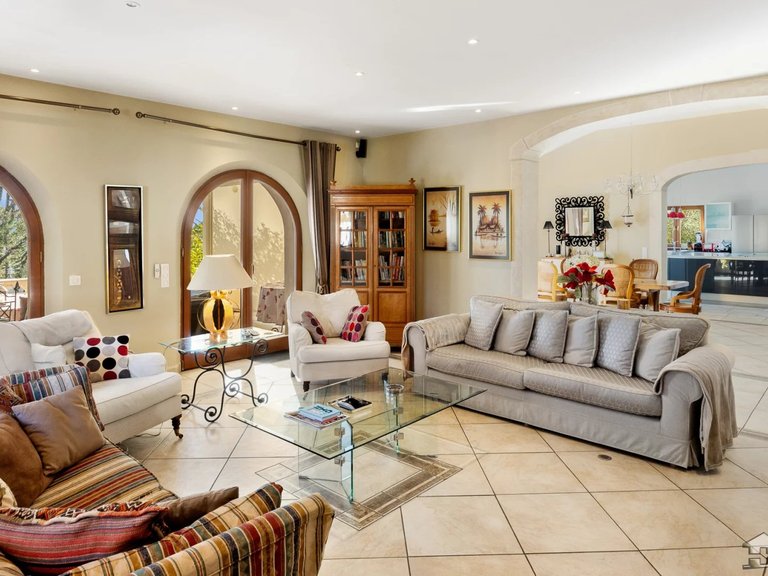 Villa for Sale in Montauroux, Var Countryside (fayence, Lorgues, Cotignac) 3