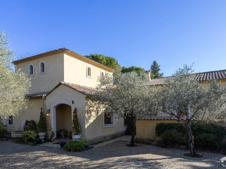 Villa for Sale in Montauroux, Var Countryside (fayence, Lorgues, Cotignac) 8