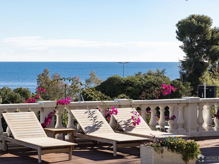 Villa for Sale in Cannes, Cannes Area 2