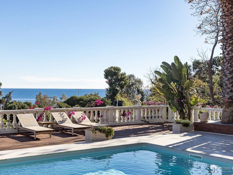 Villa for Sale in Cannes, Cannes Area 3