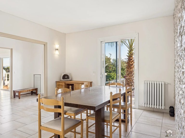 Villa for Sale in Cannes, Cannes Area 7