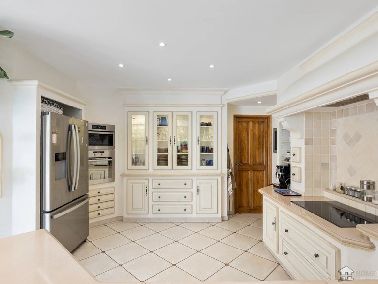 Villa for Sale in Le Rouret, Mougins, Valbonne, Grasse Area 4