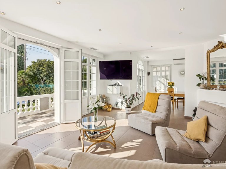 Villa for Sale in Antibes, Antibes Area 2