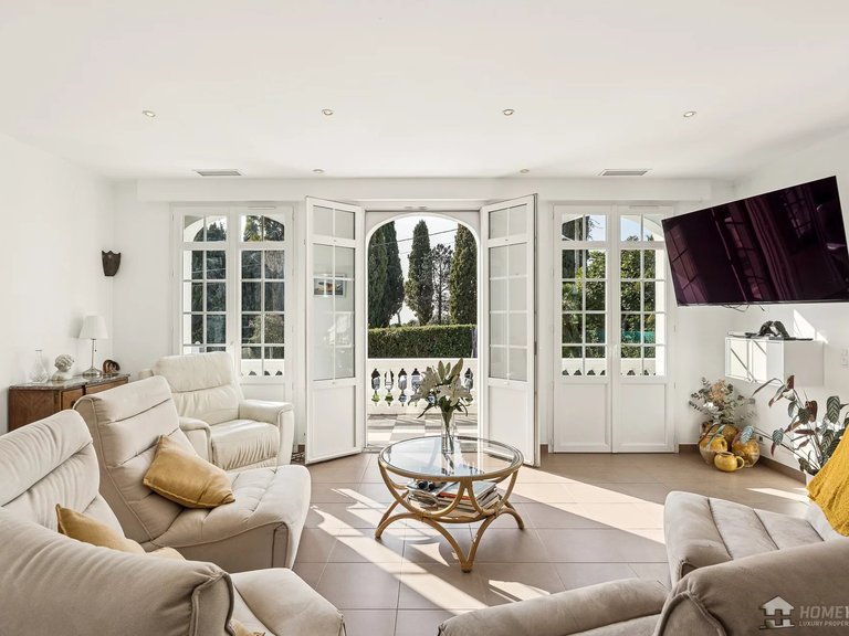 Villa for Sale in Antibes, Antibes Area 3