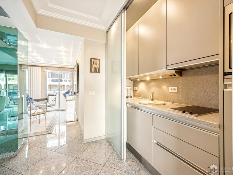 Apartment for Sale in Cannes, Cannes Area 8
