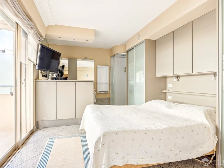 Apartment for Sale in Cannes, Cannes Area 9