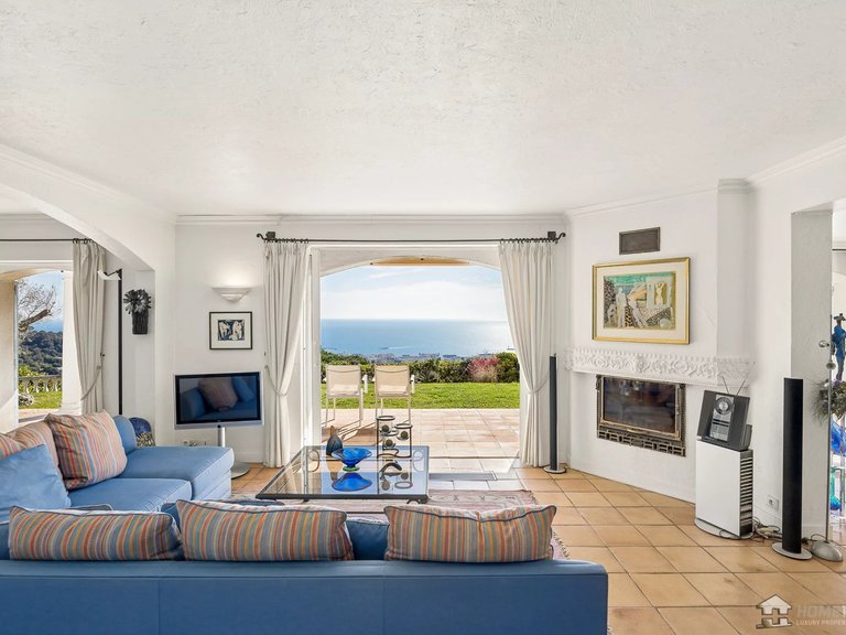 Villa for Sale in Cannes, Cannes Area 3