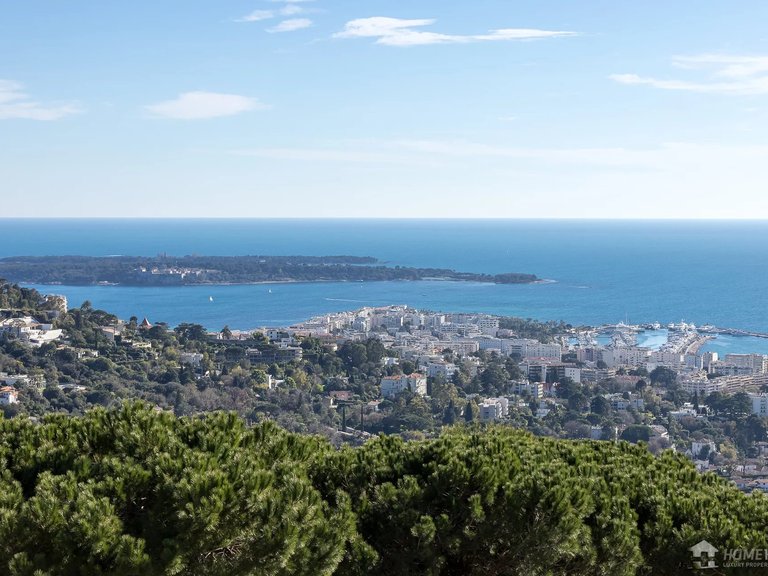 Villa for Sale in Cannes, Cannes Area 5