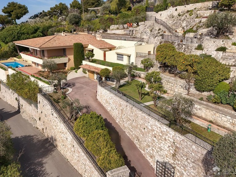 Villa for Sale in Villefranche Sur Mer, Villefranche, Cap Ferrat Area 10