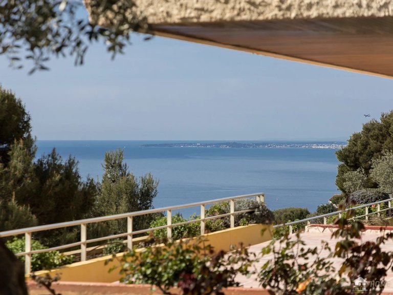 Villa for Sale in Villefranche Sur Mer, Villefranche, Cap Ferrat Area 11