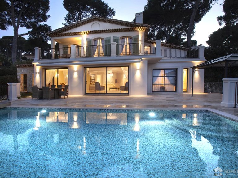 Villa for Sale in Cap D Antibes, Antibes Area 3