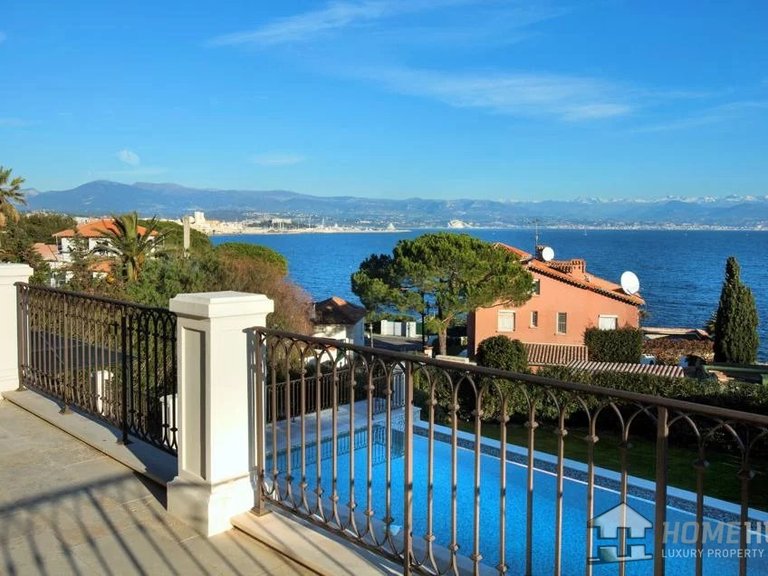 Villa for Sale in Cap D Antibes, Antibes Area 4