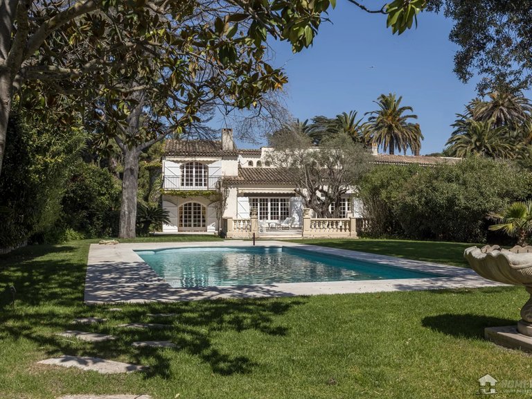 Villa for Sale in Cap D Antibes, Antibes Area 3