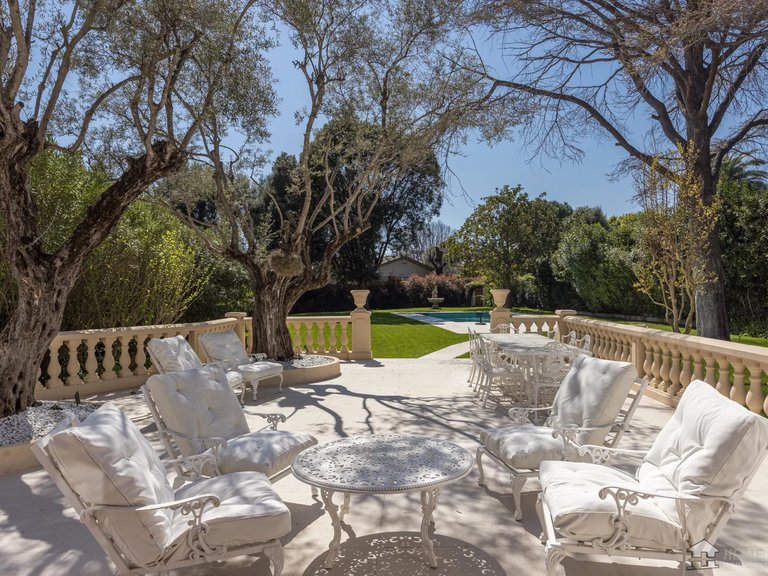 Villa for Sale in Cap D Antibes, Antibes Area 4