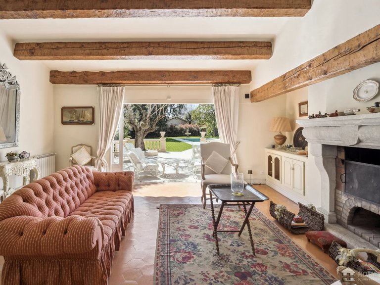 Villa for Sale in Cap D Antibes, Antibes Area 6