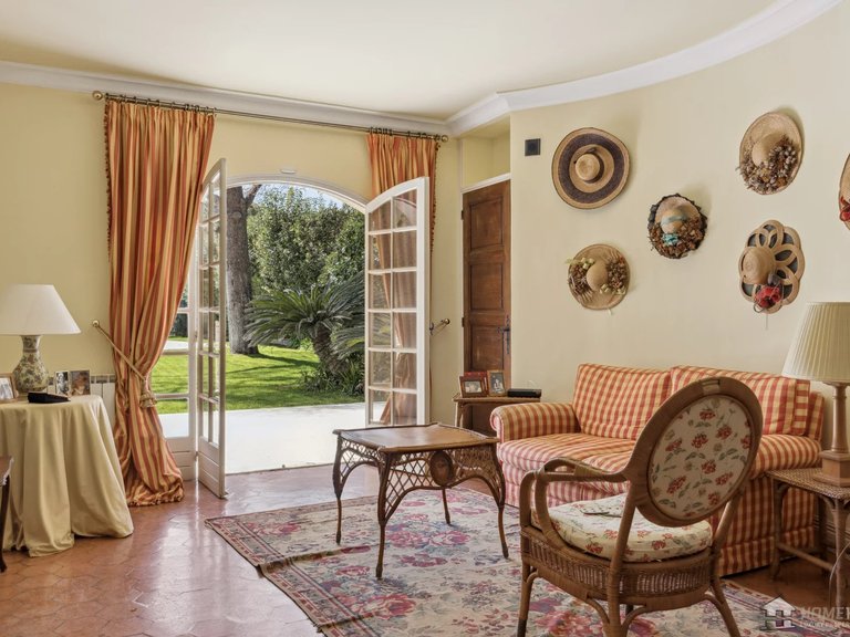 Villa for Sale in Cap D Antibes, Antibes Area 7