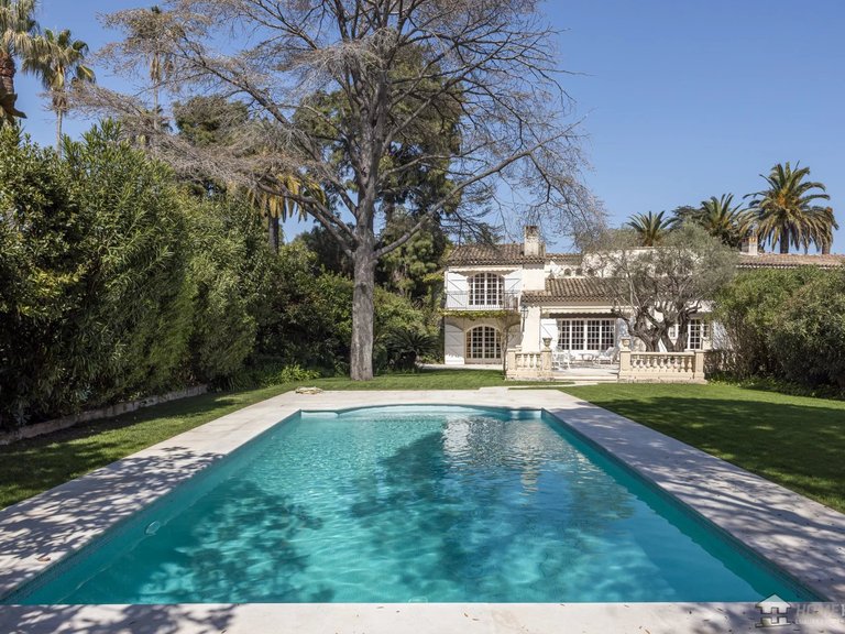 Villa for Sale in Cap D Antibes, Antibes Area 14