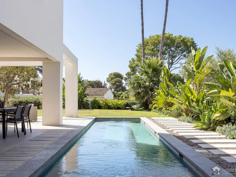 Villa for Sale in Cap D Antibes, Antibes Area 4
