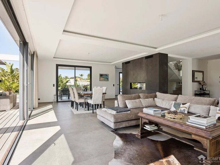 Villa for Sale in Cap D Antibes, Antibes Area 7