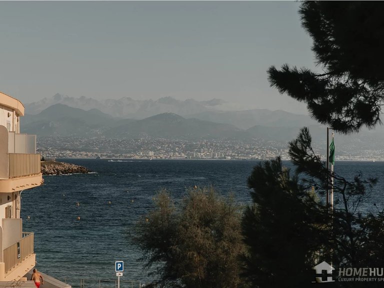 Villa for Sale in Cap D Antibes, Antibes Area 10