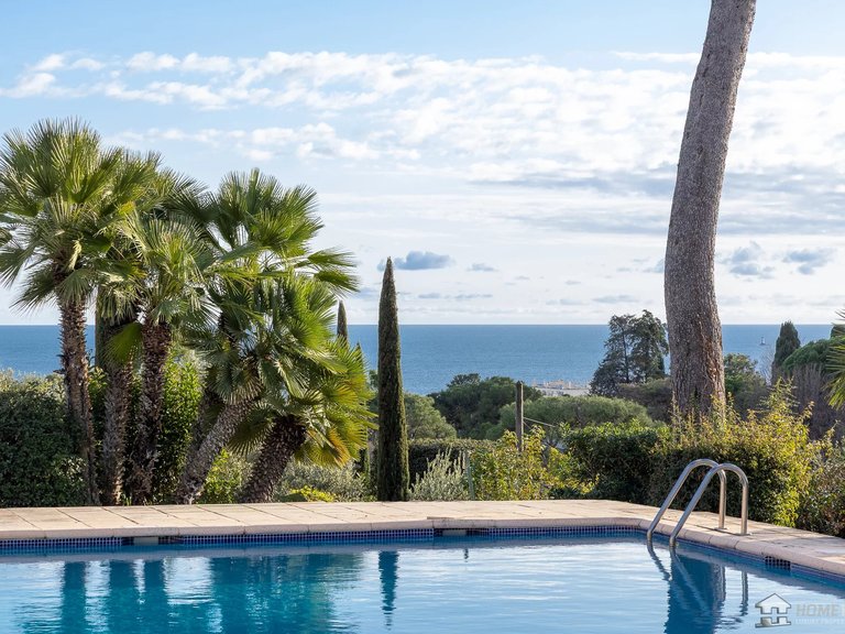 Villa for Sale in Antibes, Antibes Area 11