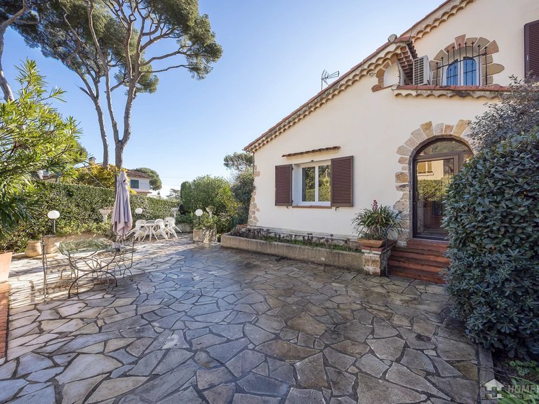 Villa for Sale in Cap D Antibes, Antibes Area 3