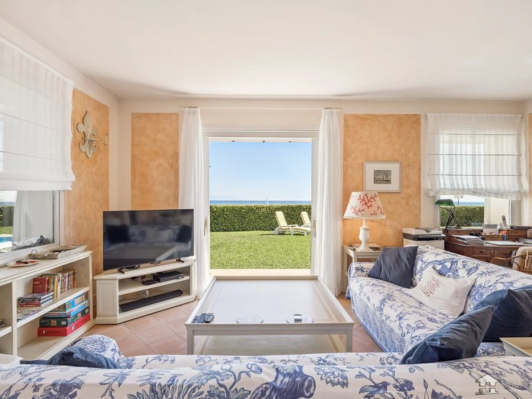 Villa for Sale in Cap D Antibes, Antibes Area 4