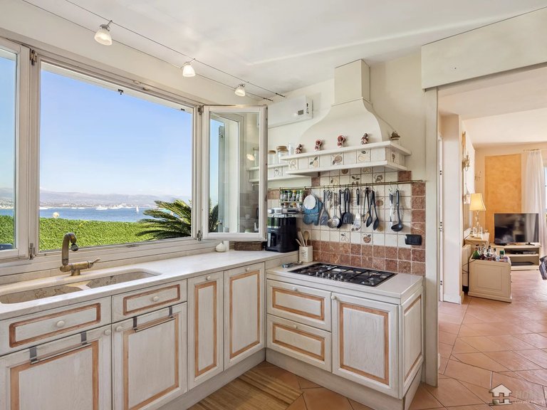 Villa for Sale in Cap D Antibes, Antibes Area 6