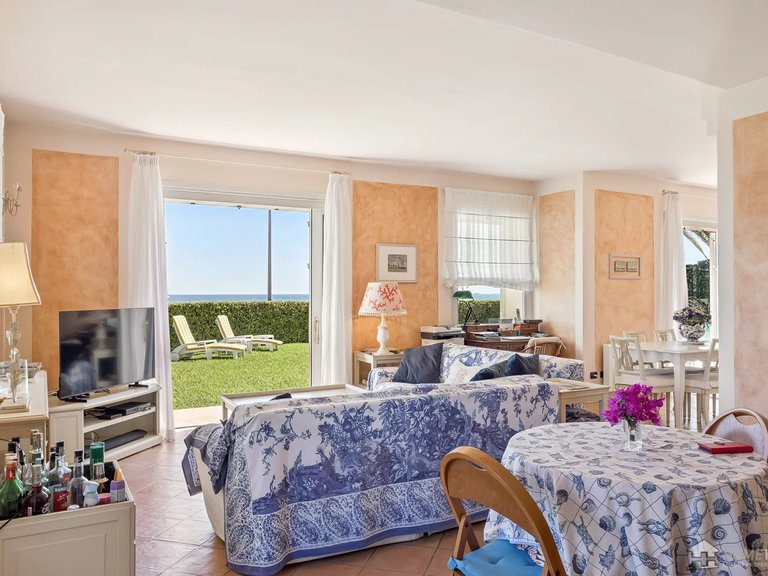 Villa for Sale in Cap D Antibes, Antibes Area 19