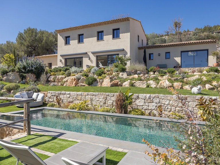 Villa for Sale in Tourrettes Sur Loup, Vence, St. Paul Area 1