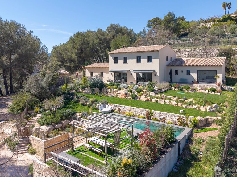 Villa for Sale in Tourrettes Sur Loup, Vence, St. Paul Area 4
