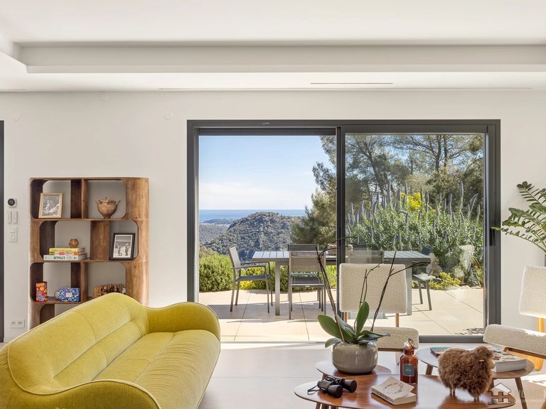 Villa for Sale in Tourrettes Sur Loup, Vence, St. Paul Area 7