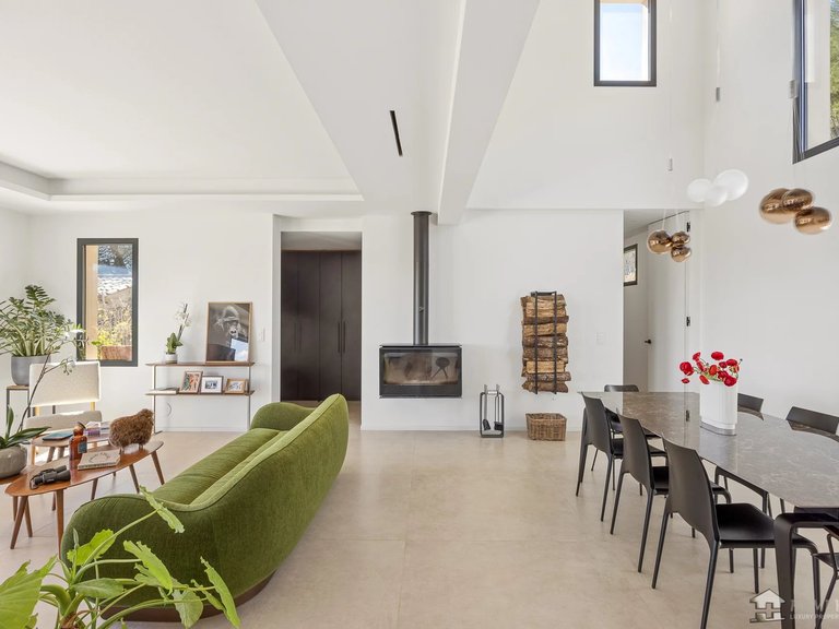 Villa for Sale in Tourrettes Sur Loup, Vence, St. Paul Area 9