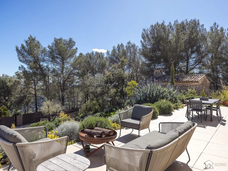 Villa for Sale in Tourrettes Sur Loup, Vence, St. Paul Area 10