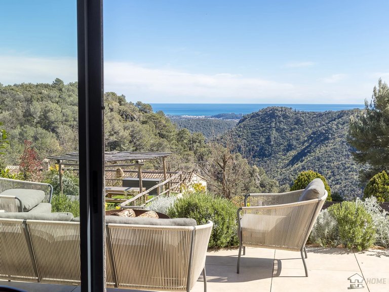 Villa for Sale in Tourrettes Sur Loup, Vence, St. Paul Area 11