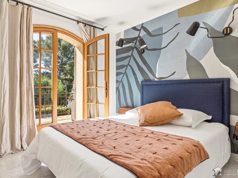 Villa for Sale in Cap D Antibes, Antibes Area 13