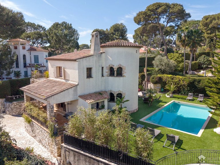 Villa for Sale in Cap D Antibes, Antibes Area 14