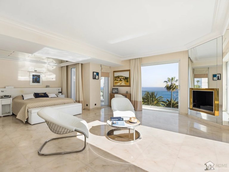 Villa for Sale in Cannes, Cannes Area 6