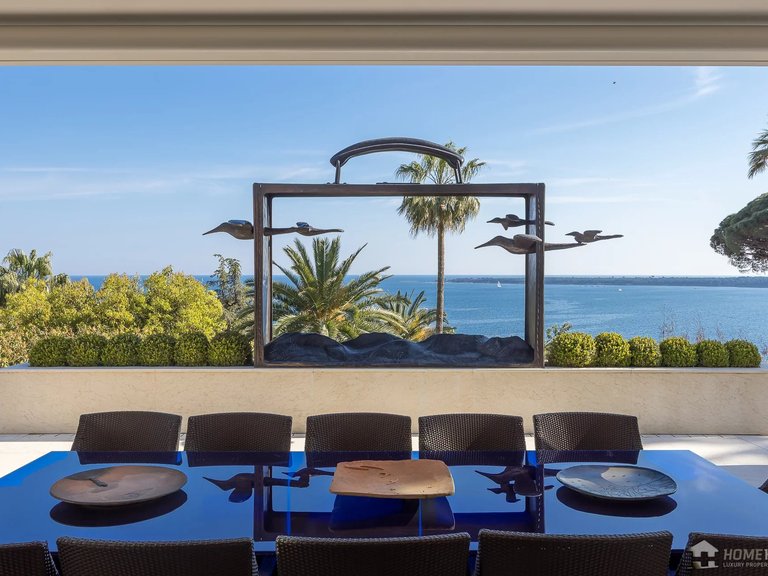 Villa for Sale in Cannes, Cannes Area 9