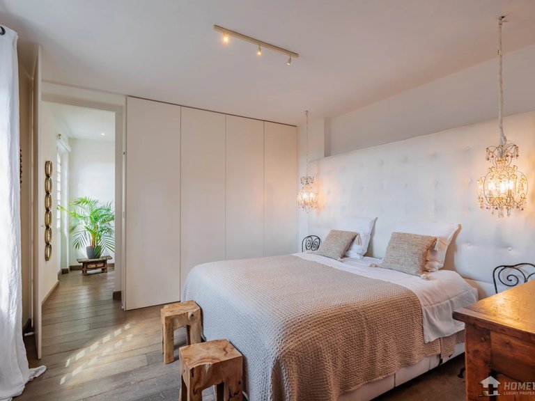 Villa for Sale in , Avignon And North Provence 15