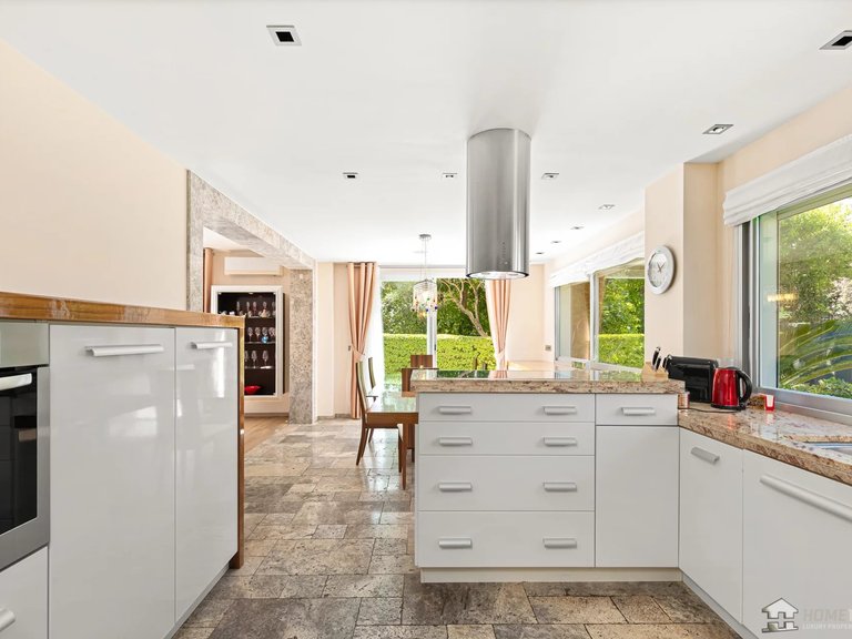 Villa for Sale in Cap D Antibes, Antibes Area 7